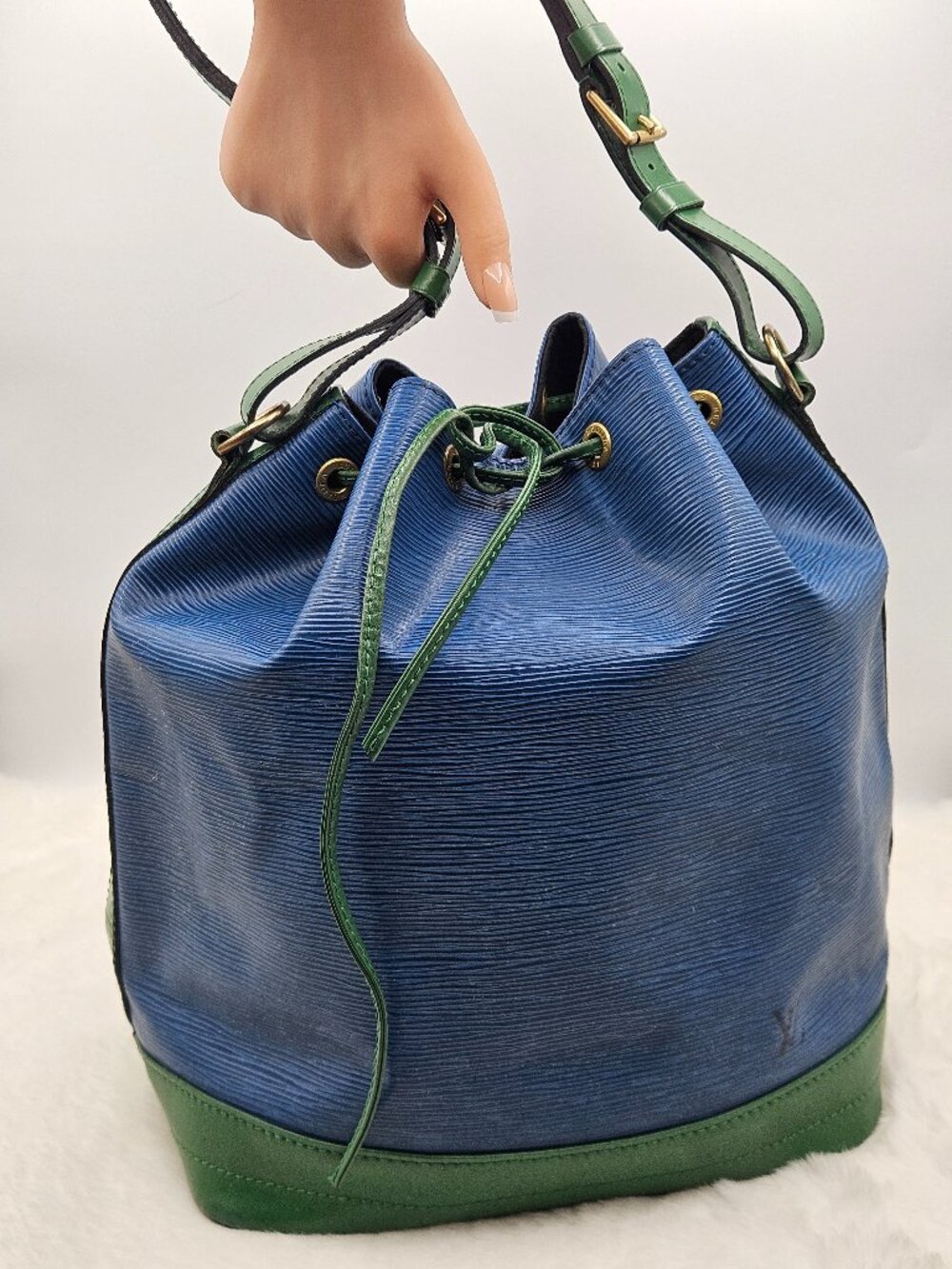 Louis Vuitton Noé Toledo Blue/Green Epi Drawstring Bag